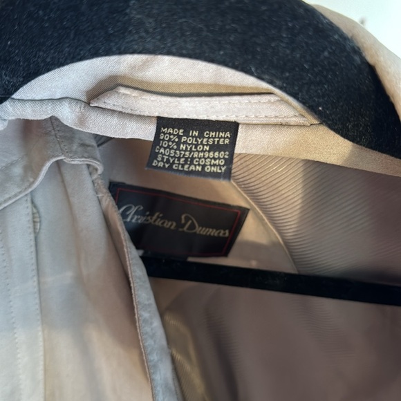 PTP 24 inches length 45 inches like a light sand color men’s size 40 short - Picture 9 of 11